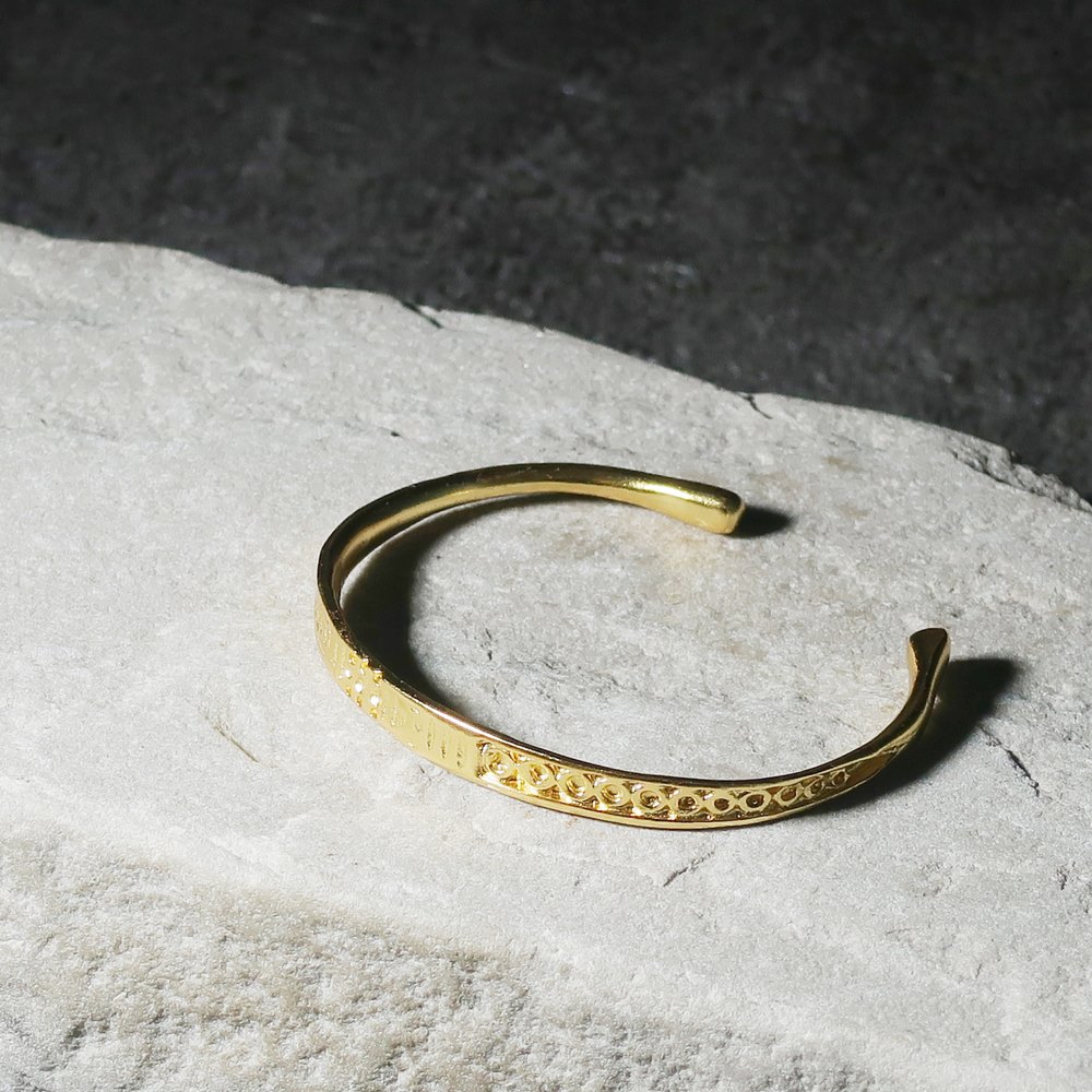 18金　ブレスレット　ノーブランド　ヴィンテージ VINTAGE TIFFANY & CO. 18K Gold Textured Knot Bracelet