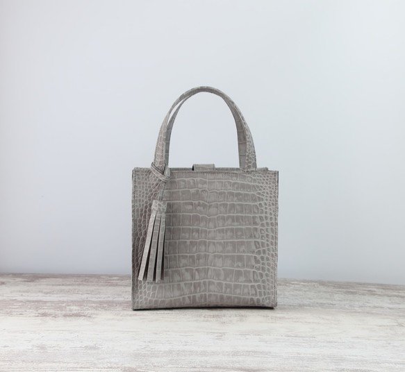 しかくトートbag☆彡グレー・受注制作　バッグ 日本製 国産 メンズ レディース 本革 通勤バッグ シンプル 高級 お洒落 鞄 カバン 牛革 旅行 フォーマル オケージョン プレゼント ブランド 入園式 バッグ 本革｜naoao.bag 店