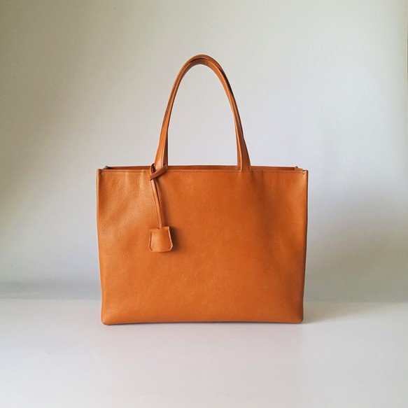 しかくフォルムトートbag☆彡キャメル・受注制作 バッグ 日本製 国産 メンズ レディース 本革 通勤バッグ シンプル 高級 お洒落 鞄 カバン 牛革 旅行 フォーマル オケージョン プレゼント ブランド 入園式 バッグ 本革|naoao.bag 店