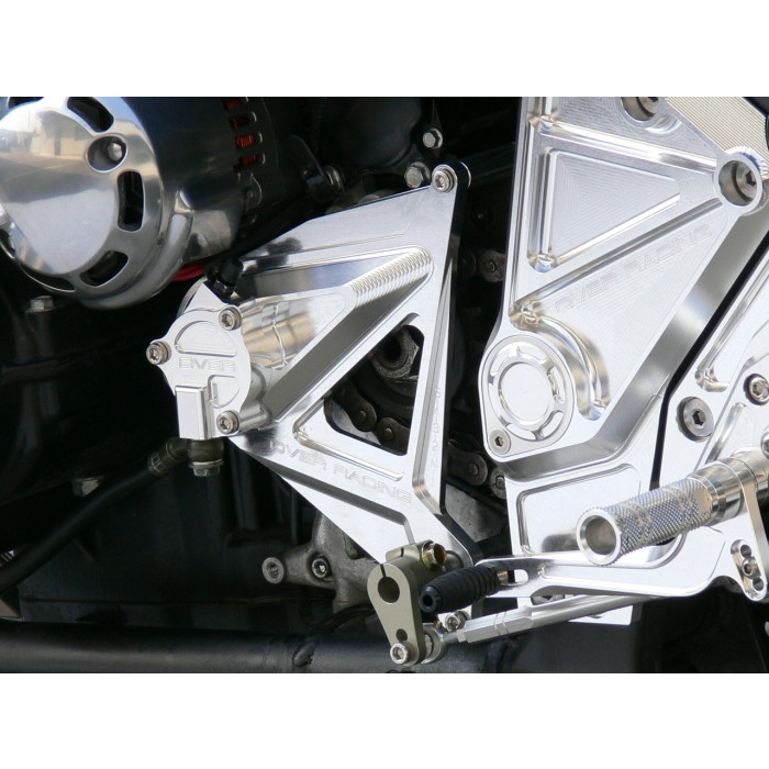 ゼファー400 スプロケカバー　コワース コワースレーシングプロジェクト スプロケットガード のパーツ
