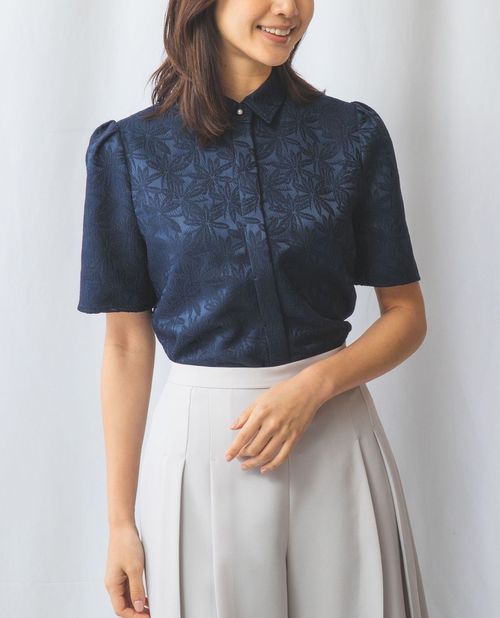 【50%OFF】《 フラワージャガード半袖ブラウス 》レディーストップス シャツ 花柄 高級感 上品 きれいめ 無地見え 大きいサイズ ナラ カミーチェ NARACAMICIE ナラカミ アウトレット 送料無料
