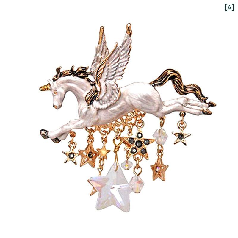 ブローチ レディース 韓国風 インフルエンサー風 上品 おしゃれ ペガサス 動物 キャラクター 星 フリンジ タッセル スカーフリング スカーフ留め 合金 クリスタル ゴールド 金色 アクセサリー 小物 プレゼント｜naruki