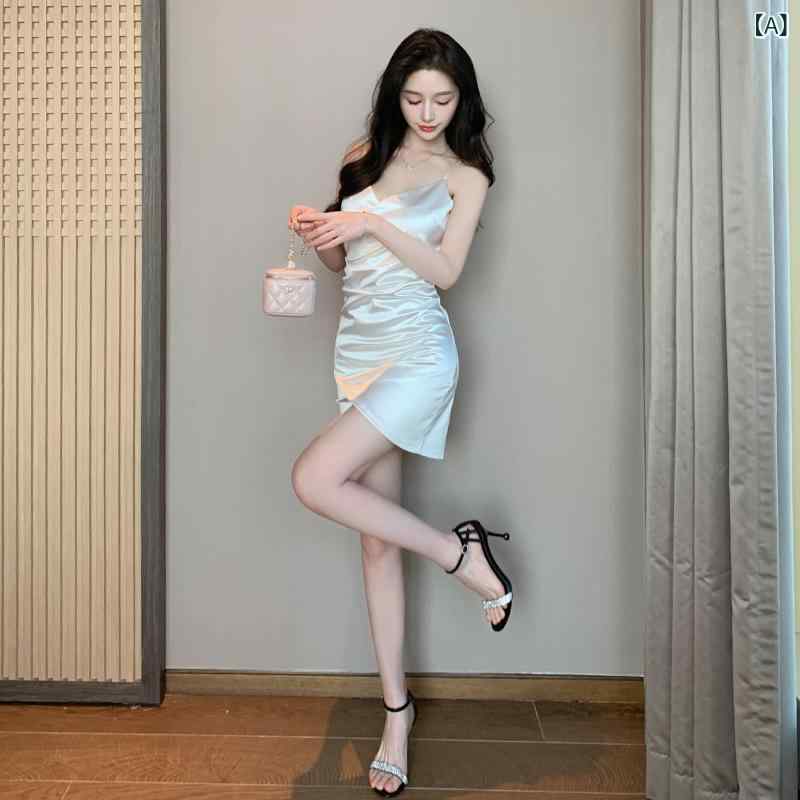 ワンピース レディース セクシー Vネック ?面 シルクタッチ プリーツ 包臀 吊り帯 ミニ丈 短め 低腰 切り替え 無袖 セットインスリーブレス 気質 通勤 普段使い 涼しい 接触冷感 伸縮性 軽量 ポリエステル ホワイト ブラック シャンパンカラー