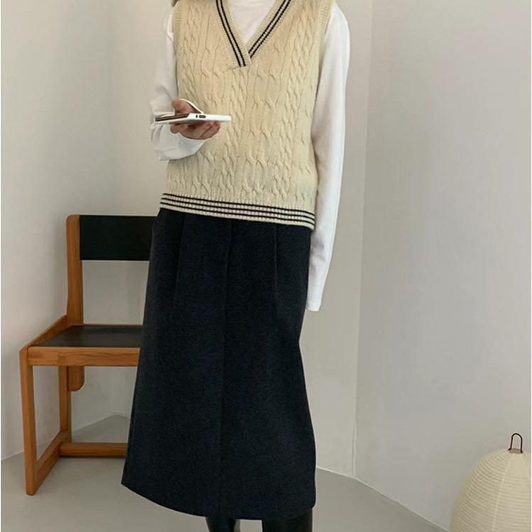 スコート お上さん用 秋冬 通い 御機嫌酉の方角 膝丈 A伝達ルート 羊毛 毛織り 引っ切り無い 無地 隠し 薄墨色 黒いこと うつり変わり 精神状態 普段使い