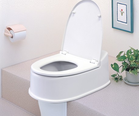 リフォームトイレ　TR200　ホワイト【アイリスオーヤマ　和式から洋式　トイレ変身　リフォーム　介護　トイレグッズ　トイレ用品　便座 ホワイト】