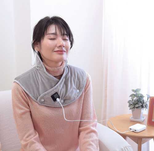 映像あり  あったか肩パッド（温めます 飾り気の無い取りまわし 体温合わせる 伸び伸びする 肩当 肩あて 肩当て お部屋お召しもの 肩かけ アウトドア）