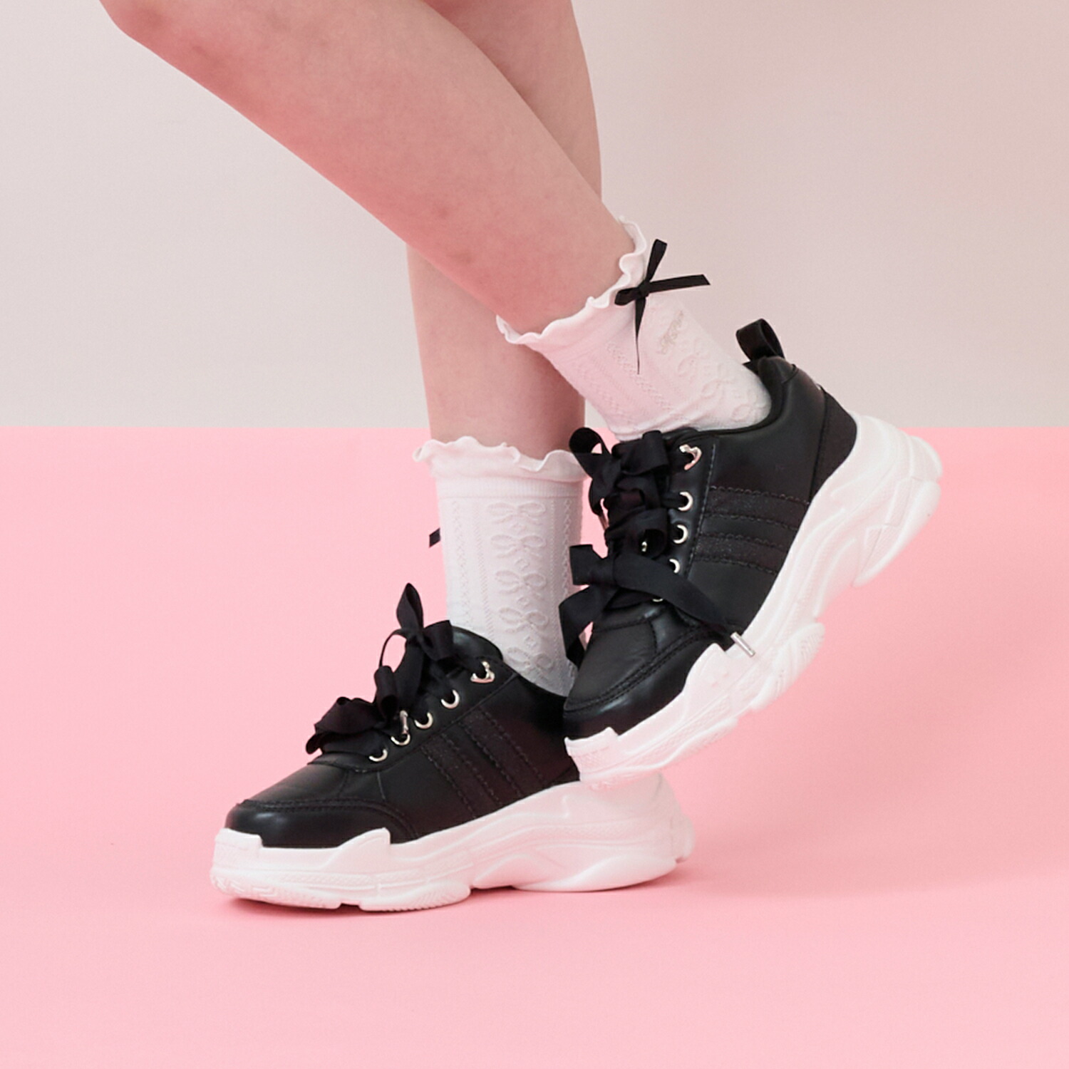 楽天市場】メゾピアノ(mezzo piano)チャームつきベルクロスニーカー