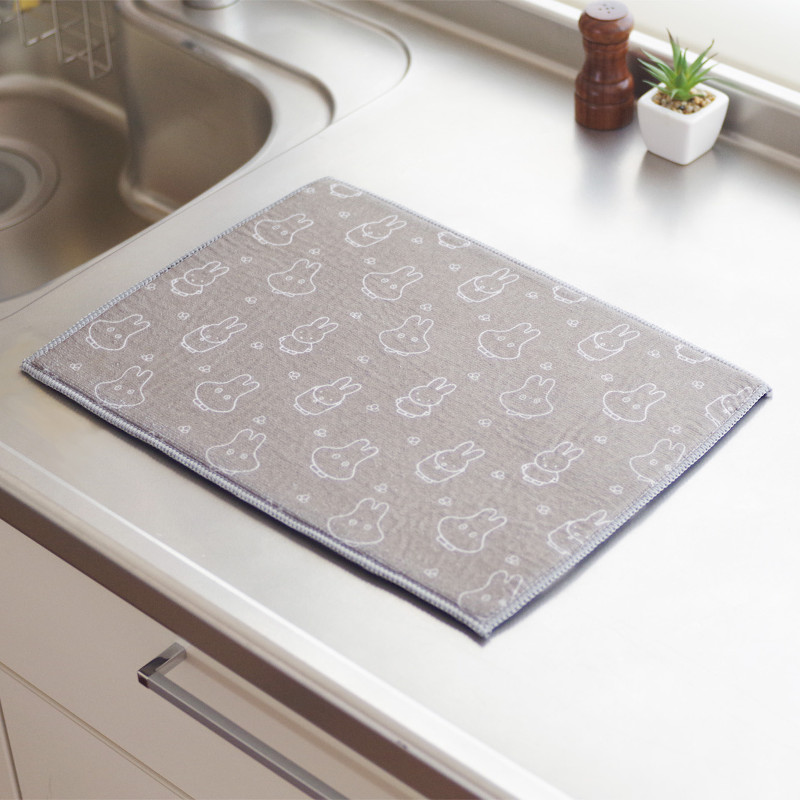 購買兩件或以上指定米菲廚房用品，即可享有九折優惠！米菲超細纖維吸水瀝水墊 30x40cm DickBruna OKATO