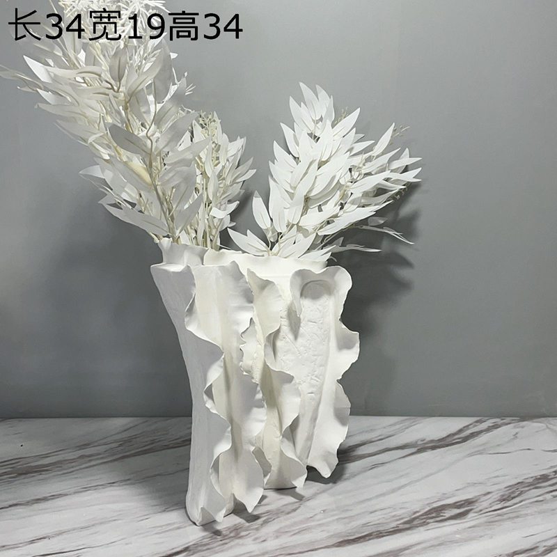 瀬戸もの花器 白磁器 白瀬戸もの フラウンス感 今めかしい 今日このごろ風 愛くるしげ 分かりやすい花器 花立て 花びん 瀬戸もの花器 セラミックスス花器 生け花用花器 ドライフラワ用花器 室内装飾飾りつけ オリジナル性かざり付ける 執務室介護ホームかざり付ける 一覧表かざり付ける