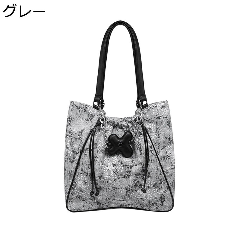 バッグ レディース 総柄 花柄 トート トートバッグ ペンダント付き チェーン スクールバッグ 手提げ 肩掛け 大容量 a4 puレザー レトロ トレンド 軽量 OL 修学旅行 プレゼント 1泊 花火大会 ギフト デート｜NatsuShop 店