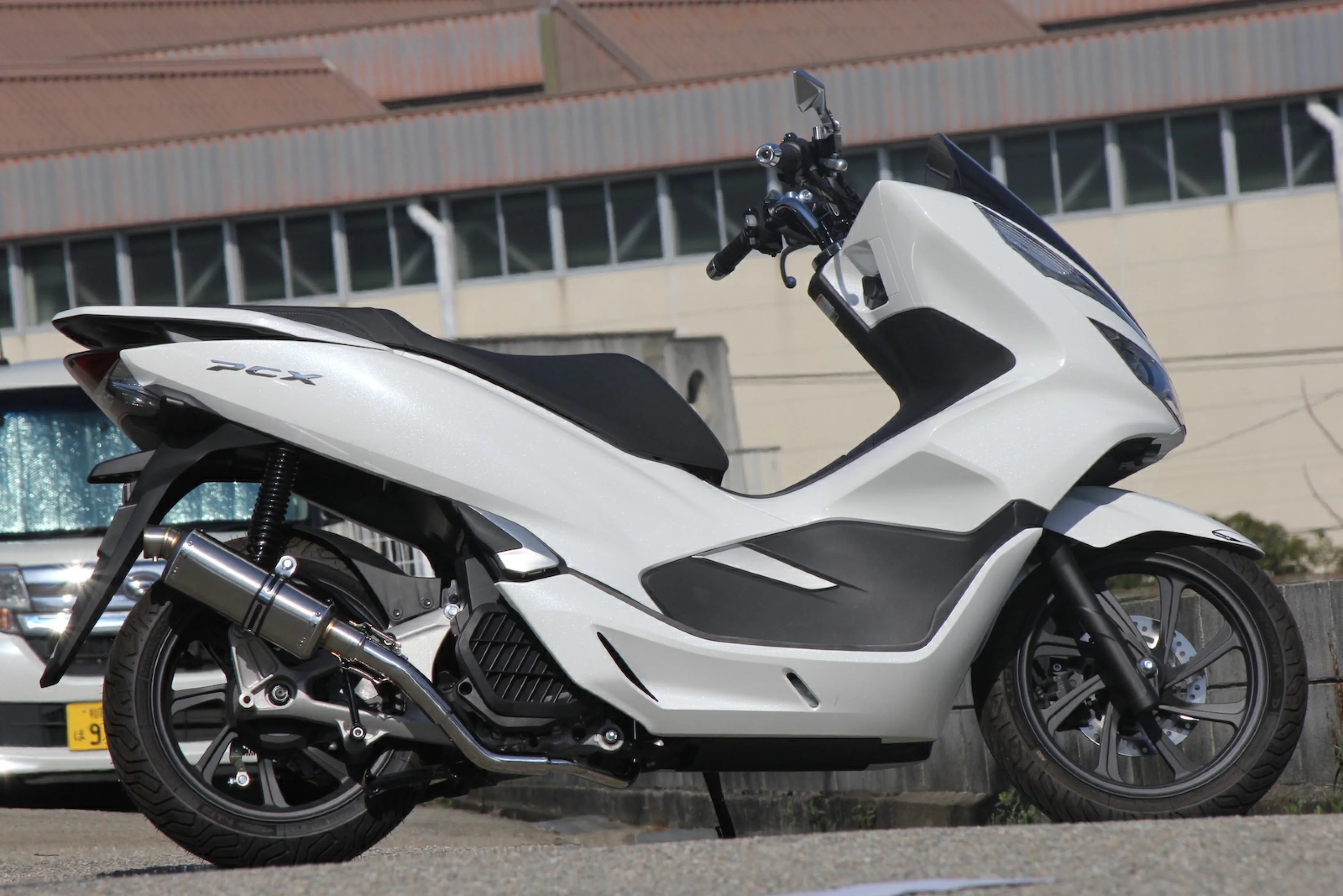 【国内メーカー HMS 製】 ホンダ PCX125/PCX150 (2BJ-JF81/2BK-KF30) 2018年～2020年モデル対応 デルタ ステンレス マフラー　DELTA カスタム バイク　パーツ JF81 KF30 PCX125 PCX150 PCX