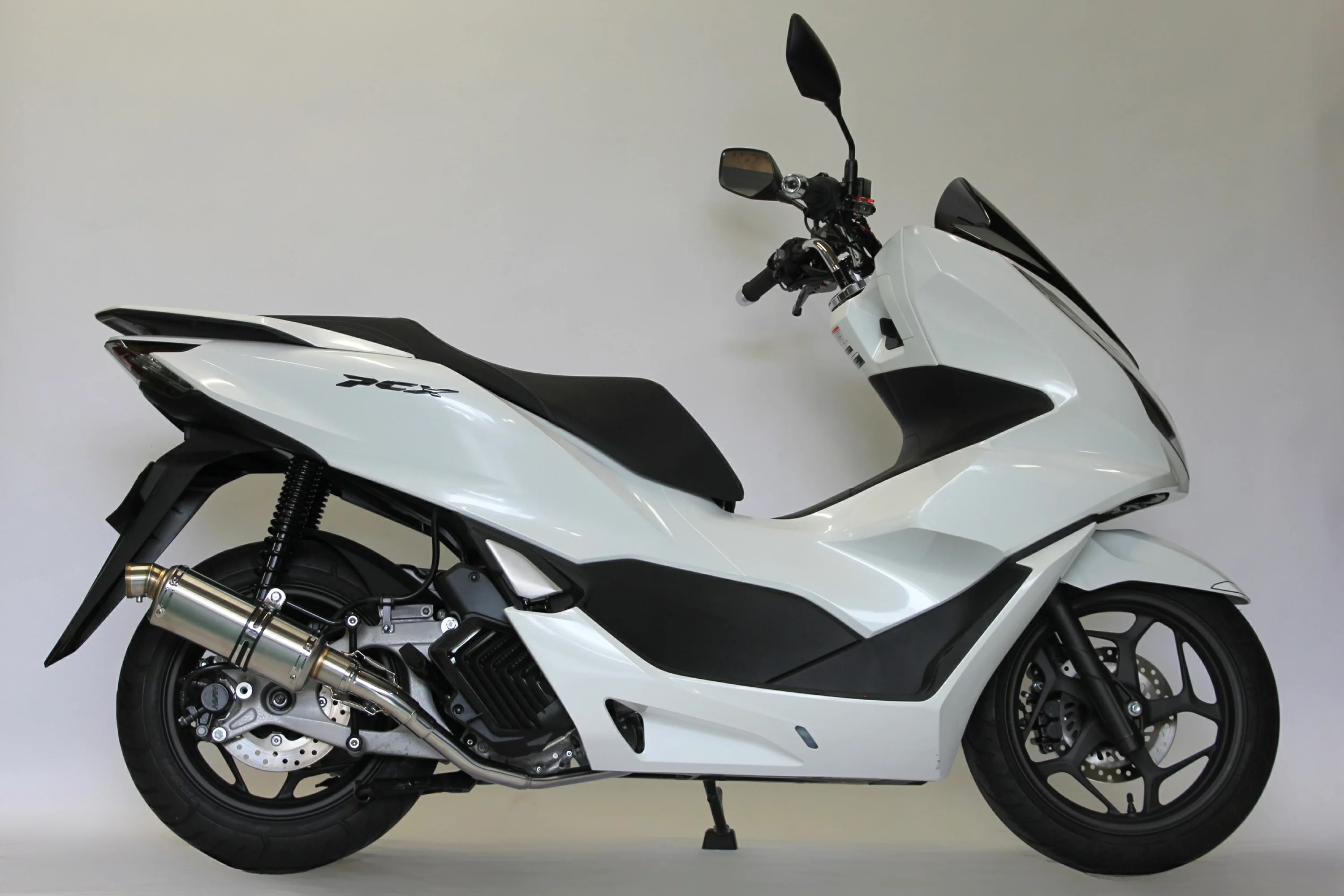 【国内メーカー HMS 製】 ホンダ PCX125 (2BJ-JK05 8BJ-JK05) 2021年～2025年 デルタ ステンレス マフラー バイク カスタム パーツ DELTA PCX JK05