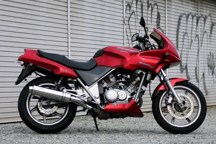 【国内メーカー Realize】 ホンダ ゼルビス 250 ( MC25 ) Realize 製 アリア スリップオン マフラー ステンレス サイレンサー スラッシュエンド (Type S) 説明書付 1991年～1996年モデル対応 XELVIS バイク カスタム パーツ リアライズ　日本製 国産 Made in Japan