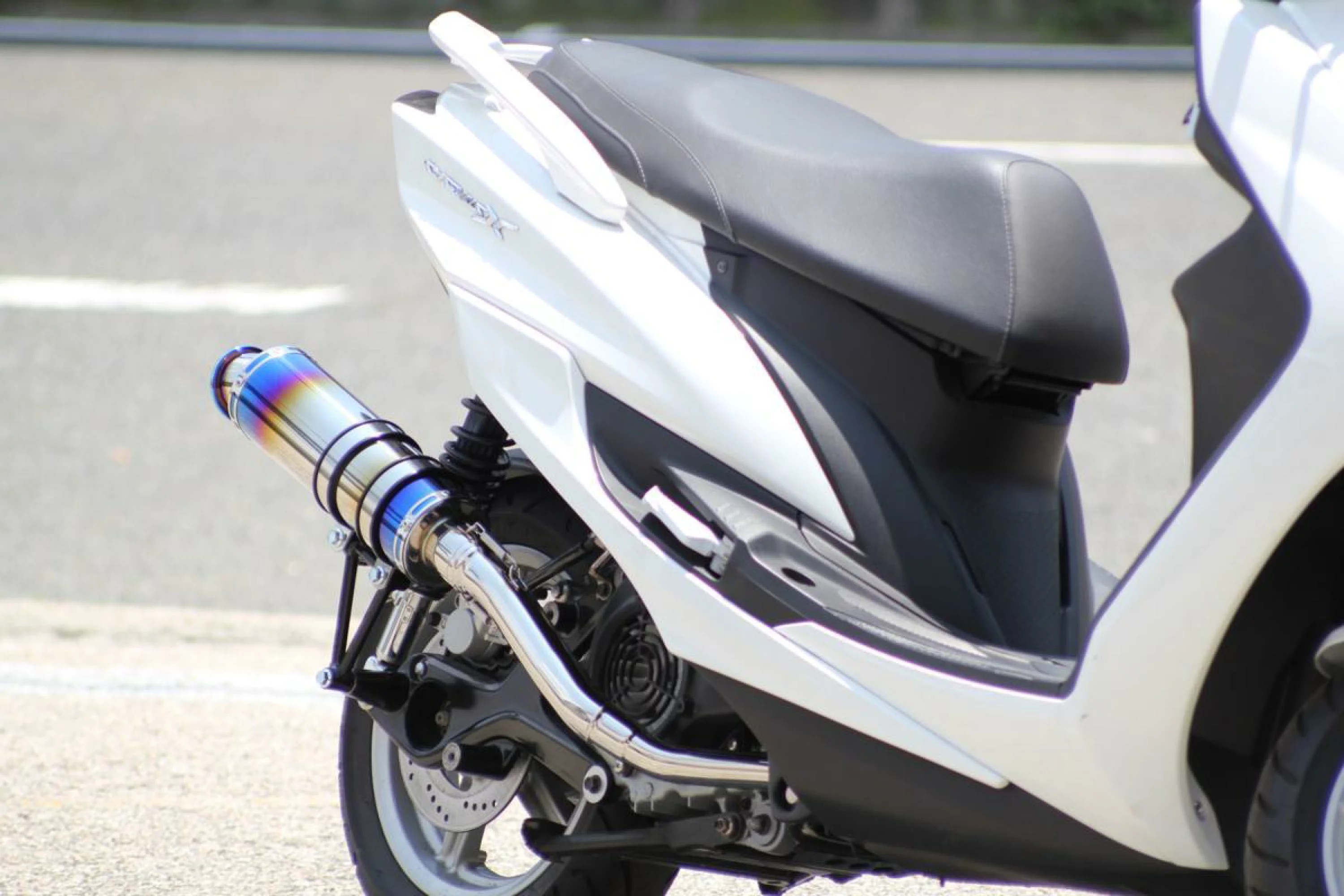 【国内メーカー HMS 製】ヤマハ シグナスX SR 125 4型 5型 (EBJ-SEA5J 2BJ-SED8J) SSB ステンレス マフラー ブルーグラデーション バイク パーツ カスタム CYGNUS-X SEA5J SED8J シグナス