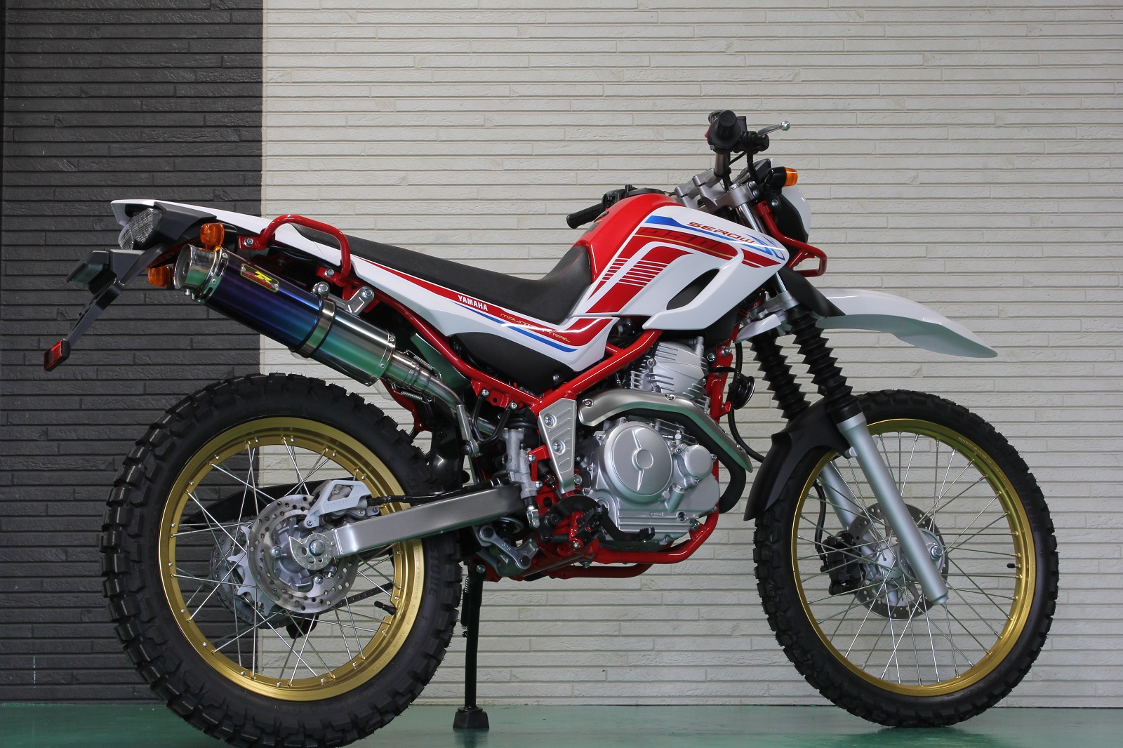 【国内メーカー Realize】 ヤマハ セロー250 ( 2BK-DG31J ) Realize 製 アリア スリップオン マフラー チタン サイレンサー スラッシュエンド (Type S) 2018年～2020年 説明書付 YAMAHA DG31J SEROW250 セロー バイク カスタム パーツ リアライズ 日本製 国産 Made in Japan