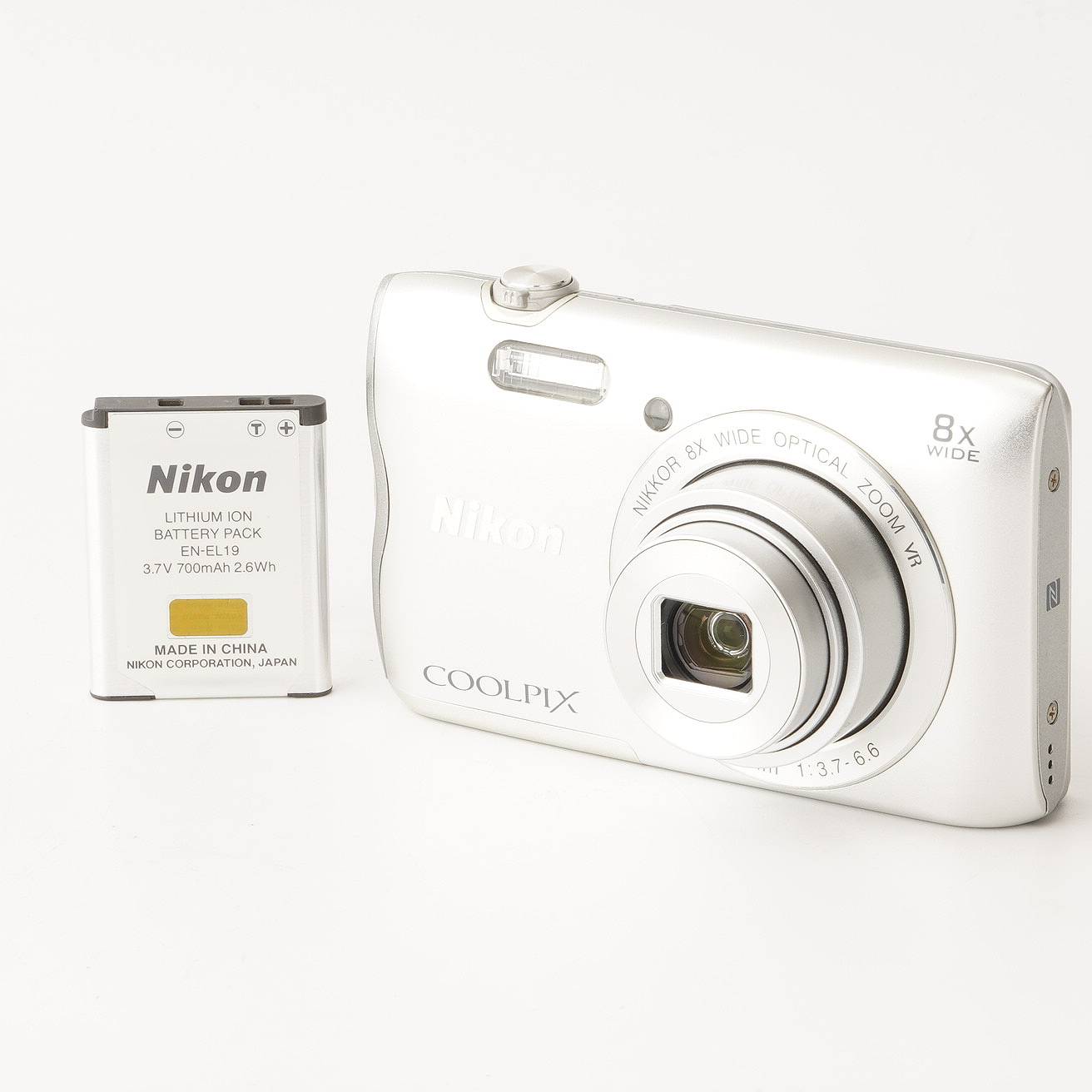 ニコン Nikon COOLPIX A300 しろがね色 8X 広角 光学望遠レンズ