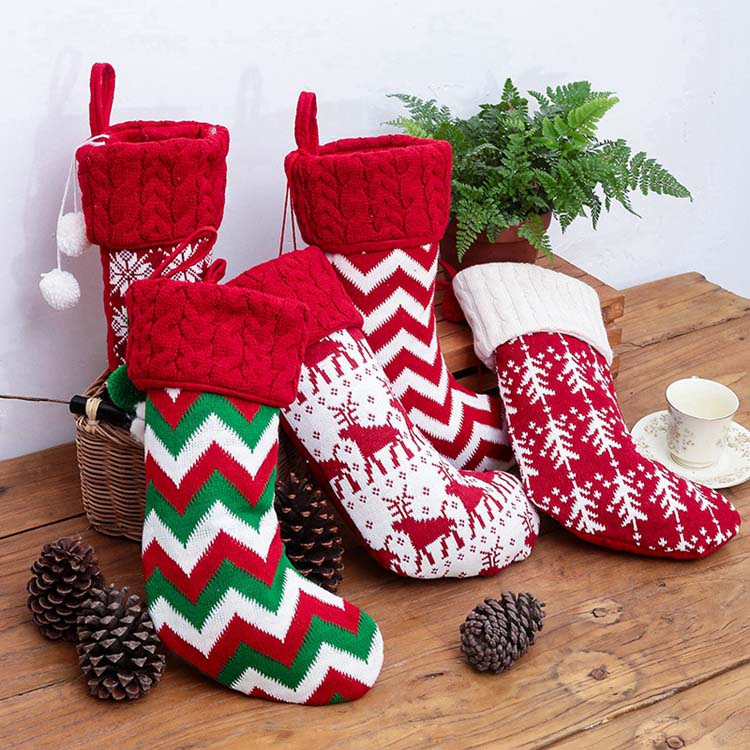 新品タグ付き　ファミリア　クリスマスソックス 511112.jpg?v=1734939050&width=1200