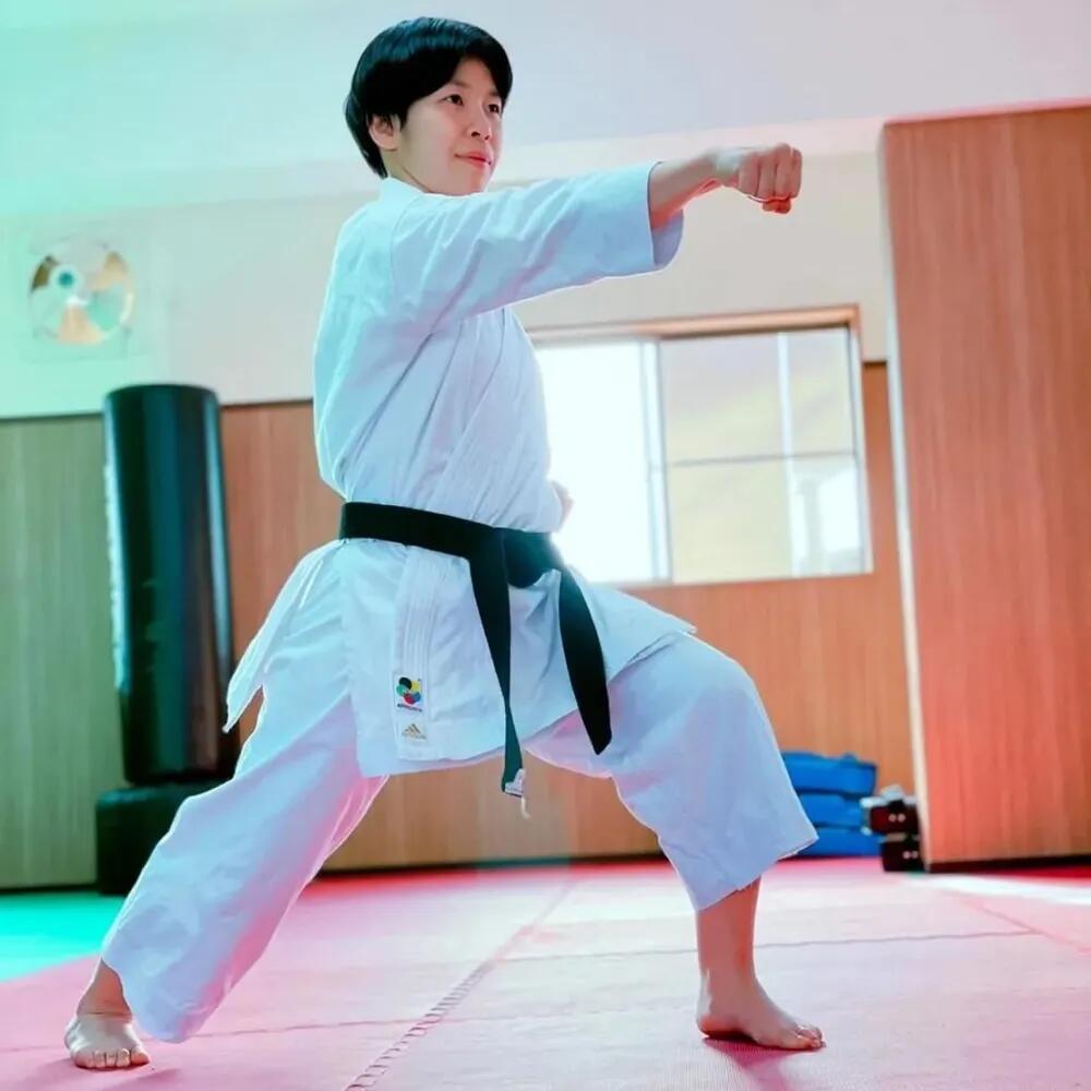 アディダス adidas NEW 形用空手衣 K300（太極）JAPAN青写真（WKFお墨付き）（ゴールド刺・墸ロゴタイプ）K300 / JAPAN
