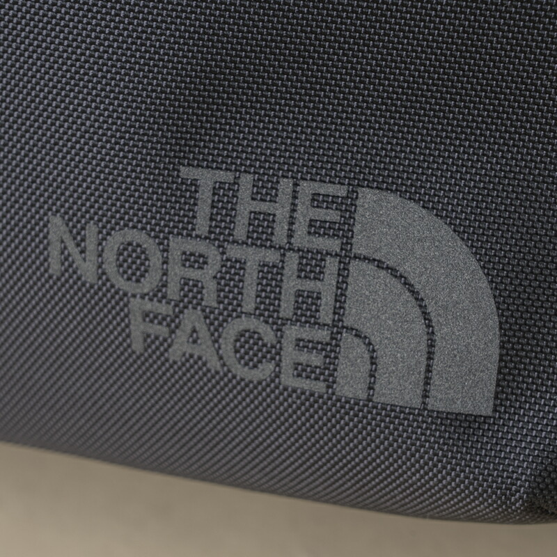 THENORTHFACE(ザ・ノースフェイス)【22春夏】SHUTTLEDAYPACK(シャトルデイパック)24.5Lブラック(K)NM82214