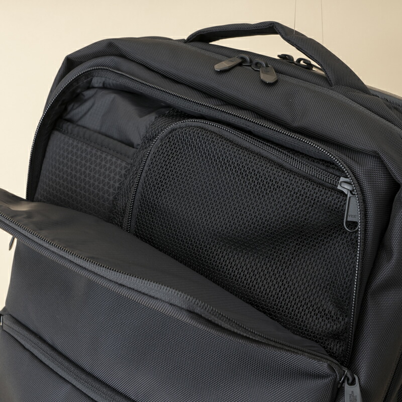 THENORTHFACE(ザ・ノースフェイス)【22春夏】SHUTTLEDAYPACK(シャトルデイパック)24.5Lブラック(K)NM82214