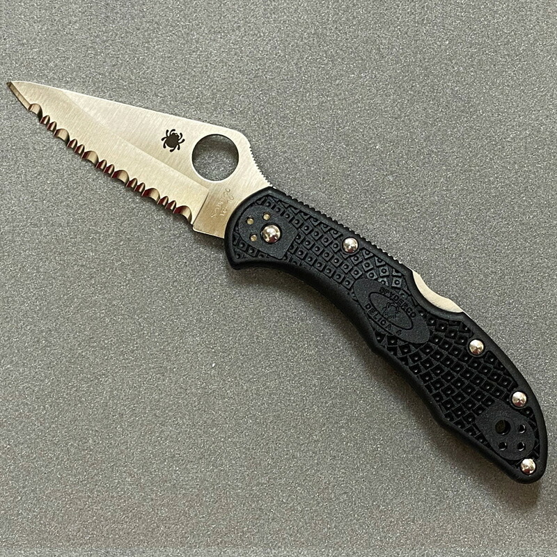 Spyderco(スパイダルコ) デリカ4 VG-10 ブラック 波刃 ブラック C11SBK