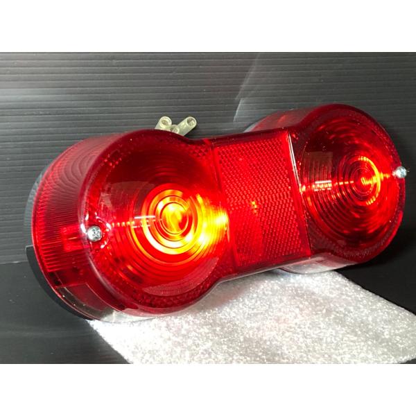 SUZUKI GT380 純正タイプ テールランプ レッド (2灯式) SUZUKI GT380 純正タイプ テールランプ レッド (2灯式) SUZUKI GT380
