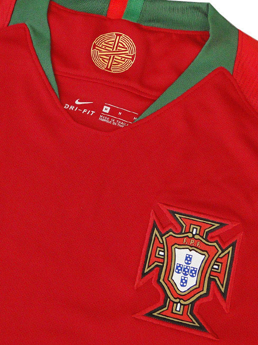 ナイキ Nike 18 19ポルトガル代表 18ワールドカップバッジ 3877 687 Footballバッジ付 Living ホーム 半袖 在庫僅少 18