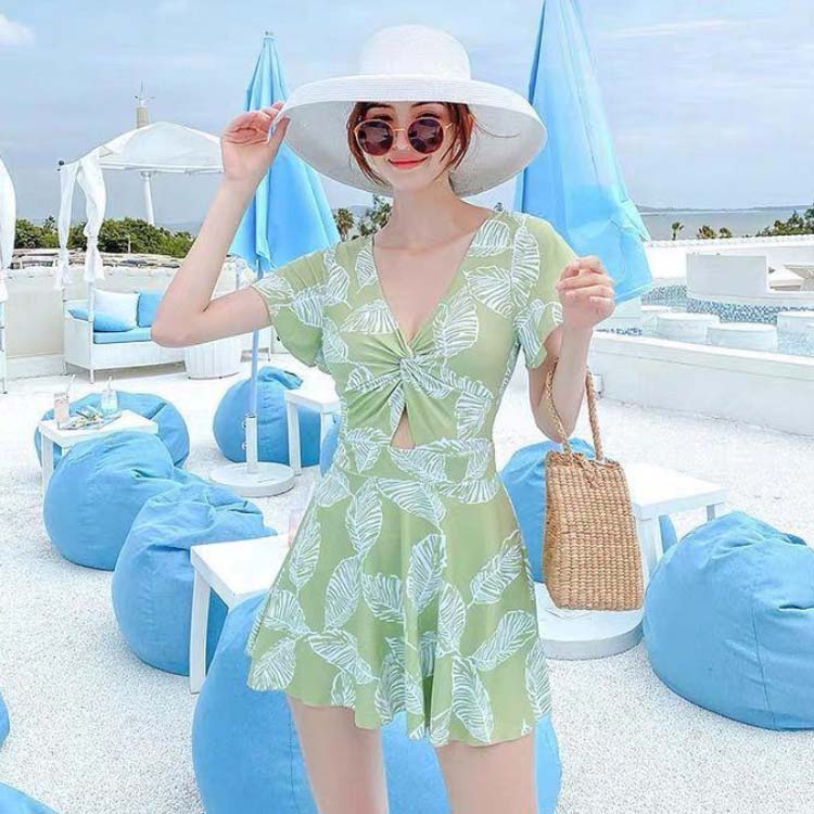 水着 ワンピース 体型カバー水着 レディース Vネック オールインワン 半袖 ママ水着 セクシー 小胸 盛れる お腹 お尻 太もも カバーアップ 柄 送料無料 華奢見せ 夏 海 温泉 露出控えめ 代 30代 40代 Letempslev K7a Com