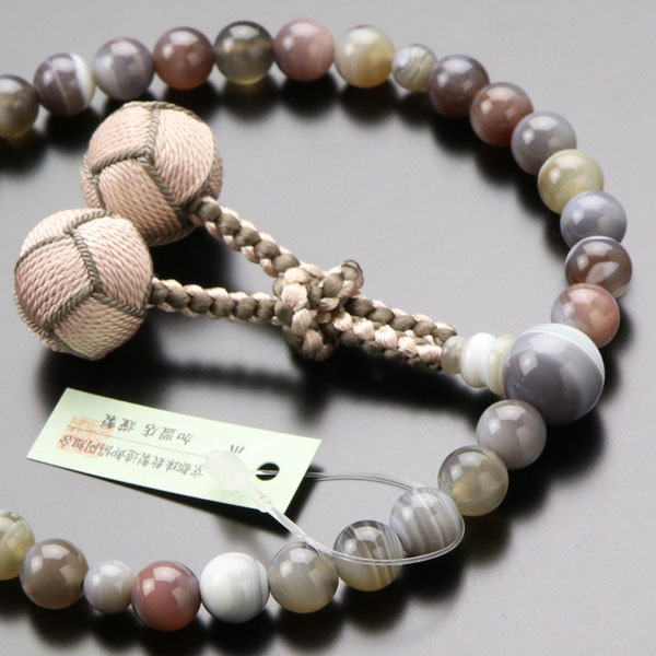 数珠 女性用 約8ミリ グレー系縞瑪瑙 2色梵天房【略式数珠 京念珠 京都 レースアゲート メノウ めのう 法要 葬式 宗派共通 贈り物 マイ数珠 RJ JIM 2000200403043】【数珠袋付き】【送料無料】｜京都の数珠販売専門店　はな花