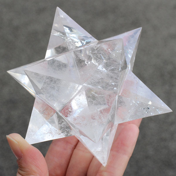 ブラジル産 虹入り ハイグレード クリアクォーツ 水晶 アステロイド スタンド付 000000000670_96RXNoS.jpg