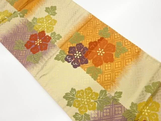 唐織花々に襷・花菱模様織出し袋帯【中古】【着】