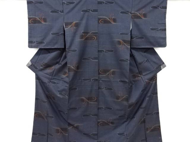 未使用品　唐草模様織り出し本場泥大島紬着物(5マルキ)【着】