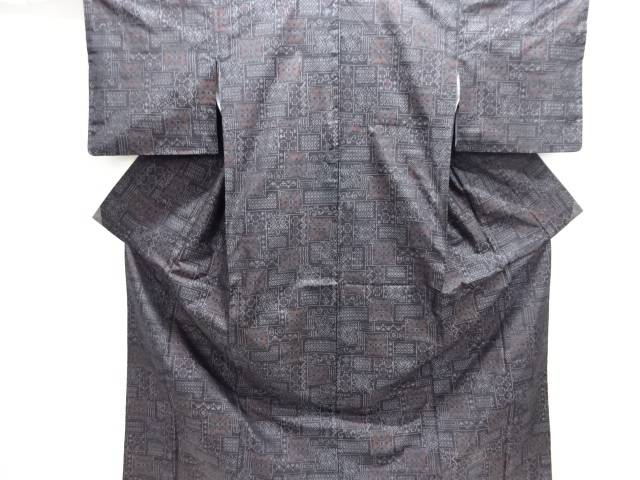 幾何学模様織り出し本場泥大島紬着物【中古】【着】