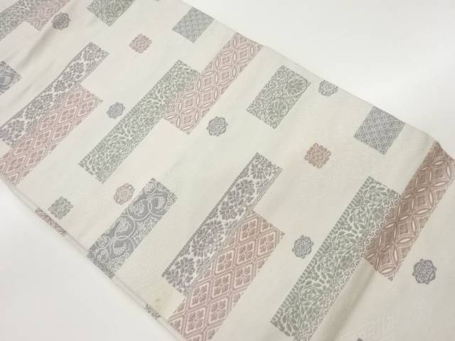 変わり横段に草花・古典柄模様織出し名古屋帯【中古】【着】