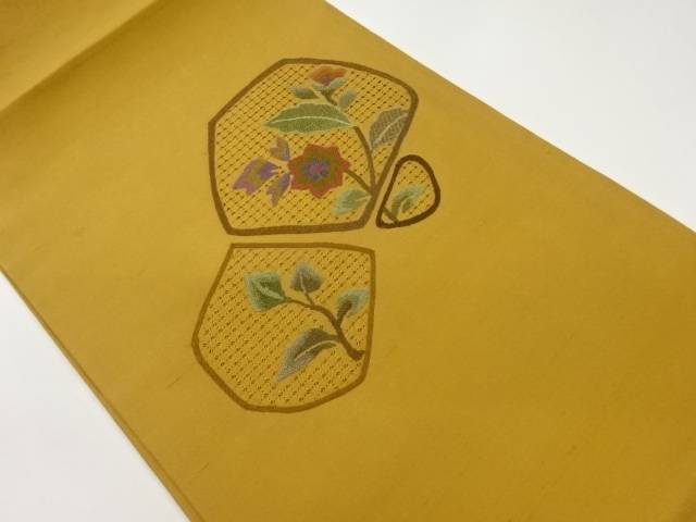 手織り紬汕頭相良刺繍花葉に幾何学模様織出し開き名古屋帯（額縁仕立て）【中古】【着】【名古屋帯】｜Kimono-Shinei　２号店