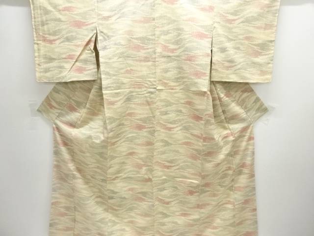 霞模様織り出し本塩沢着物【中古】【着】【紬・お召し】