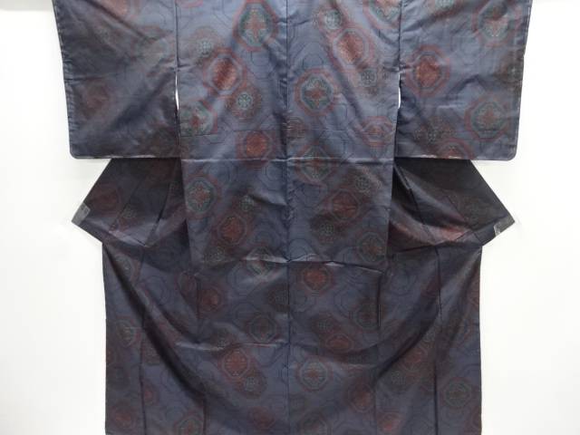 未使用品　華紋織り出し本場泥大島紬着物【着】【紬・お召し】