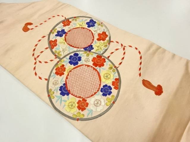 鼓皮に花模様刺繍名古屋帯(着用可)【アンティーク】【中古】【着】【名古屋帯】