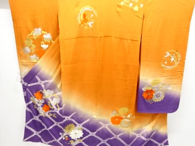 錦紗絞り梅菊模様刺繍着物【アンティーク】【中古】【着】【縮緬・錦紗】｜Kimono-Shinei　２号店