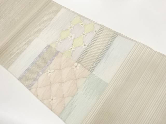 絽綴れ変わり横段に花々模様織出し名古屋帯【中古】【着】【名古屋帯】｜Kimono-Shinei　２号店
