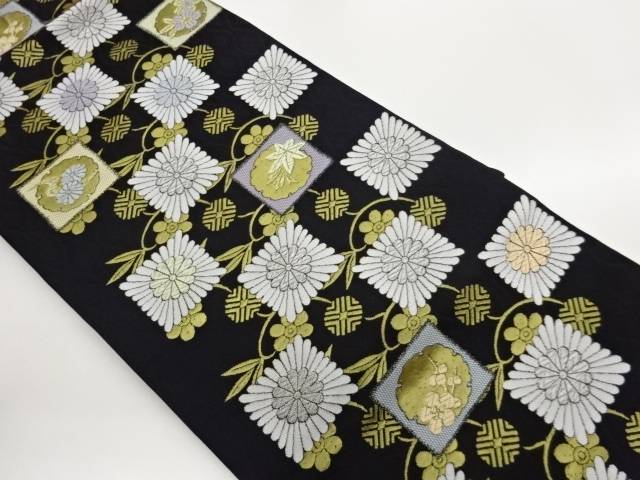 菊市松に笹蔓緞子模様織出し名古屋帯【中古】【着】【名古屋帯】|Kimono-Shinei 2号店