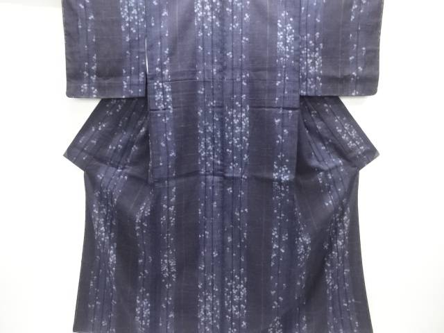 未使用品 縞に枝花模様手織り真綿紬着物【着】【紬・お召し】|Kimono-Shinei 2号店