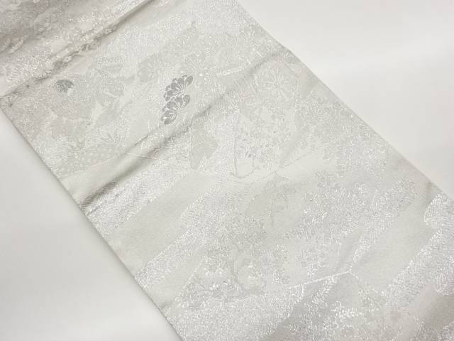 プラチナ銀箔二重織御所車に鴛鴦・草花・古典柄模様織出し袋帯【中古】【着】【袋帯】｜Kimono-Shinei　２号店