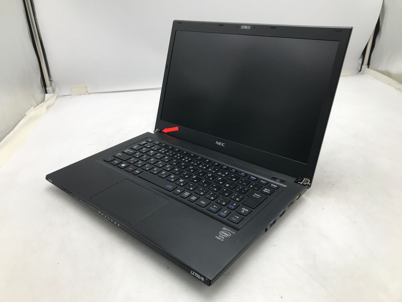 【10%引き】NEC / ノートPC / LaVie Z PC-LZ750NSB / SSD 256GB / 第4世代Core i7 / グラフィックボード Intel Corporation Haswell-ULT Integrated Graphics Controller 32MB / メモリ 4GB【中古品】