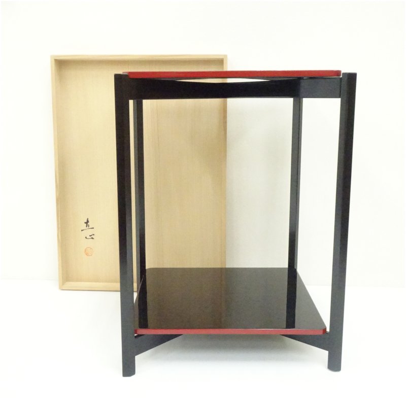 【中古】【茶道具】塗師 直心造 加寿美棚(霞棚)(共箱)茶道 茶道具 おしゃれ 茶器 道具 点前 茶席 抹茶 骨董 お茶 茶室 インテリア ラック 収納 1月 4月 11月 春秋|茶道具・掛軸のショップつなぐ