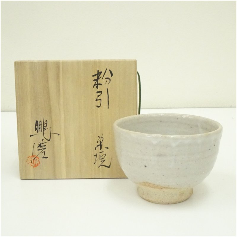 【中古】【茶道具】鵬窯　青木鵬磨造　粉引茶碗（共箱） 茶道 抹茶 おしゃれ 抹茶茶碗 抹茶碗 和食器 レトロ 茶器 骨董 茶わん 茶会 茶の湯 8月 10月 夏秋