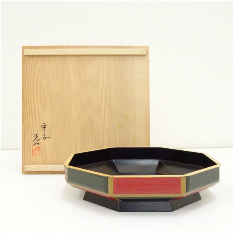【中古】【漆器】鈴木光入造　鵬雲斎好　寿色盆（共箱） 和食器 食器 おしゃれ 骨董 トレイ トレー レトロ アンティーク 和風 和食 カフェ 1月 冬