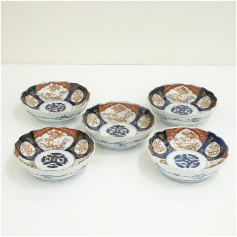 【中古】【陶芸・陶器】伊万里焼 染錦草花文なます皿5客 和食器 膾皿 おしゃれ かわいい 小皿 向付け 骨董 副菜 酢の物 料理 来客 レトロ 料亭 旅館