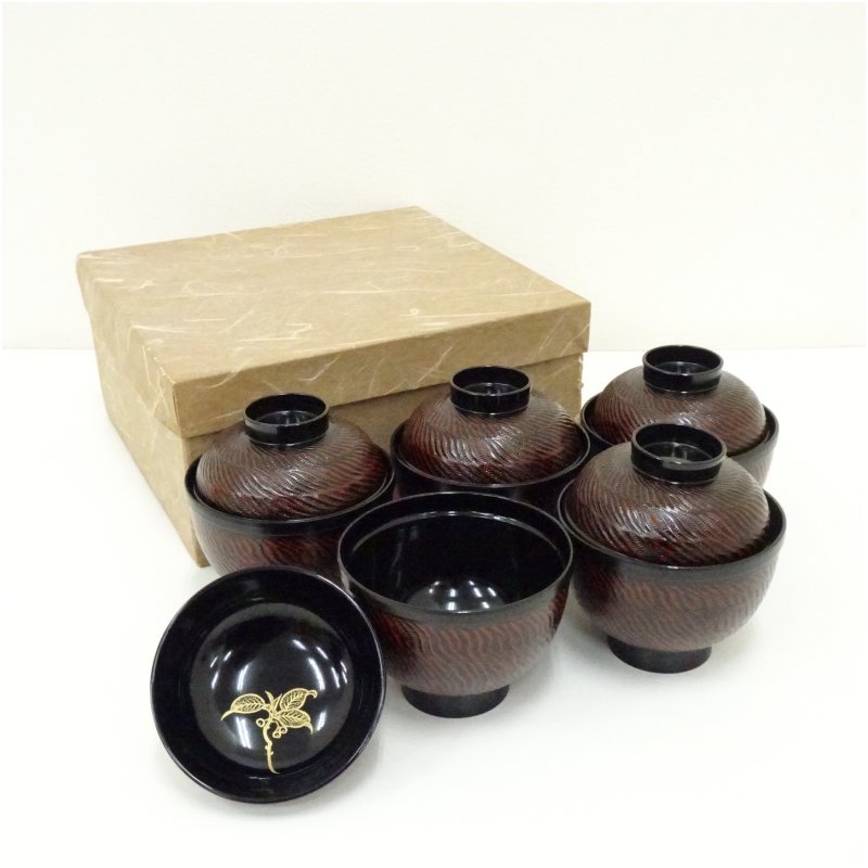 【中古】【漆器】木地草花蒔絵吸物椀5客（箱付） 吸い物椀 和食器 おしゃれ 味噌汁 吸い物 漆器 和食 懐石 茶道 茶道具 お椀 汁椀 汁物椀 owan