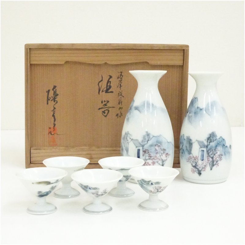 【中古】【陶芸・陶器】河本礫亭造　青華山水図酒器セット（共箱） 和食器 おしゃれ 一式 酒器揃え お酒 熱燗 冷酒 ディスプレイ インテリア 居酒屋 骨董 来客｜茶道具・掛軸のショップつなぐ